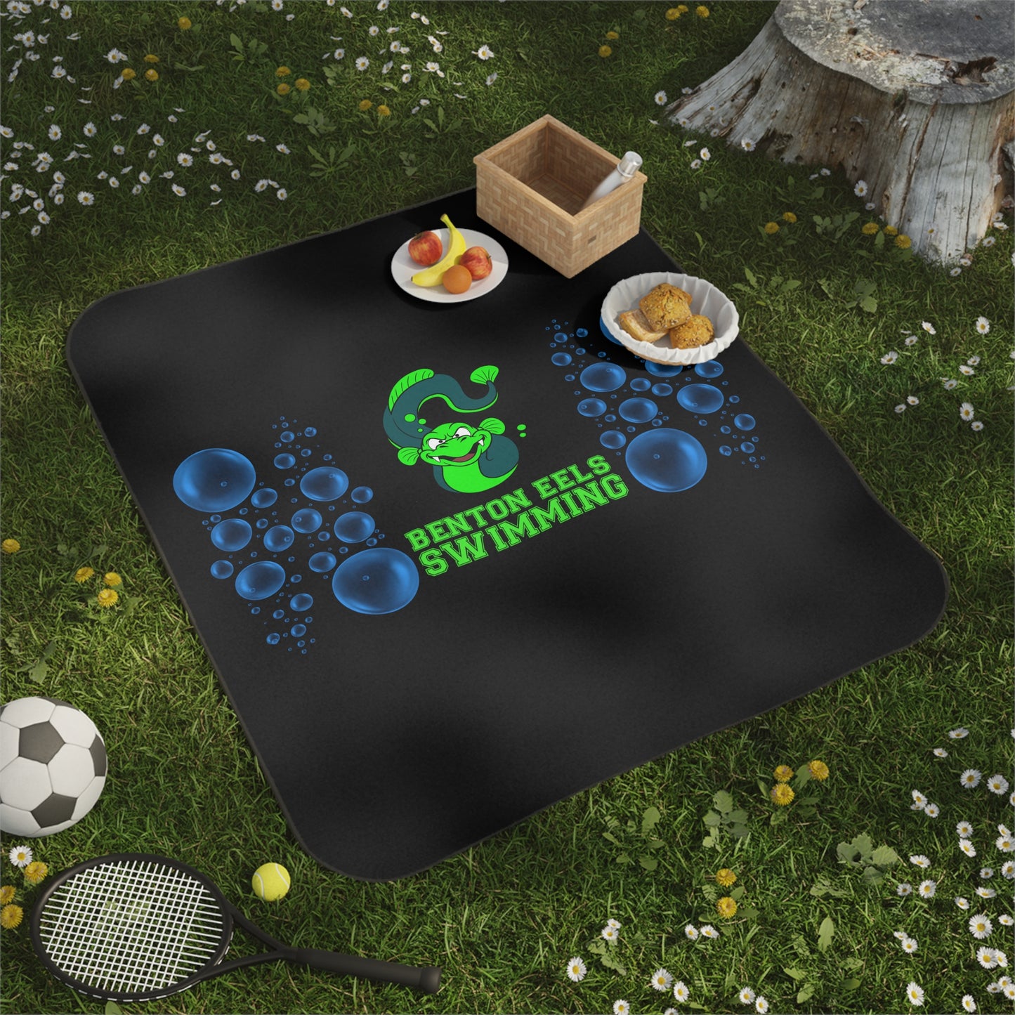 Benton Eels water-resistant Blanket 61" x 51" - Eel & Bubbles